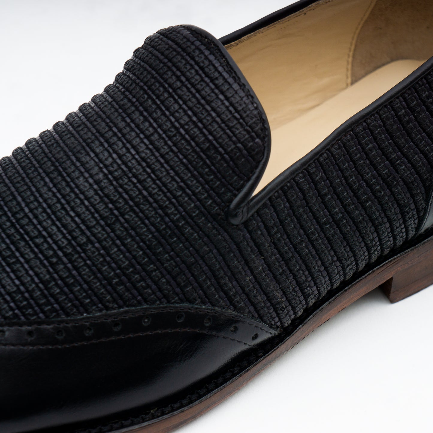 Le Mogador Moroccan Loafer – En cuir lisse + Raphia Noir